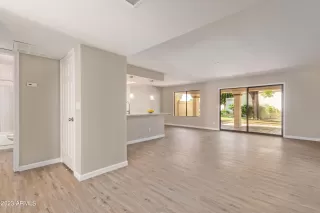 Photo #2: 6550237 Listing