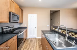 Photo #6: 6550298 Listing