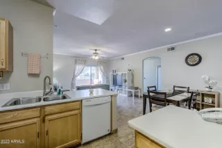 Photo #6: 6550439 Listing