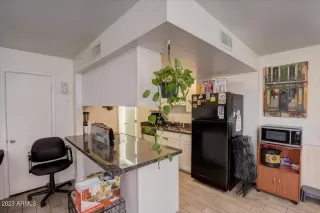 Photo #5: 6550682 Listing