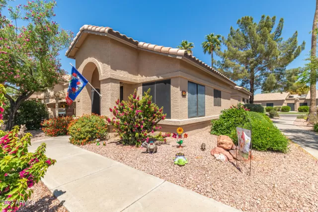 MLS: 6550732 Condo For Sale