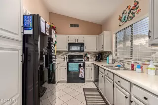Photo #6: 6550732 Listing 