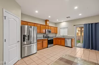 Photo #4: 6551129 Listing