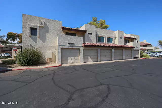 MLS: 6551221 Condo For Sale