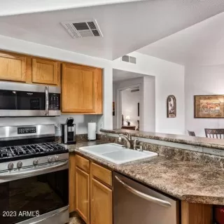 Photo #6: 6551227 Listing