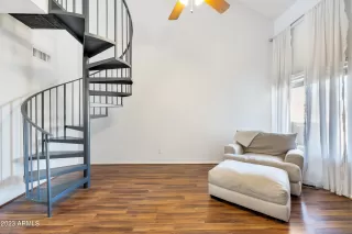 Photo #4: 6551369 Listing