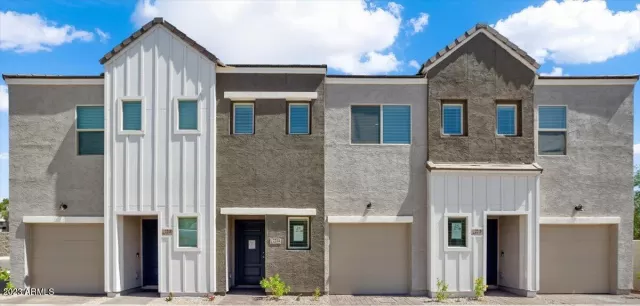 MLS: 6551411 Condo For Sale