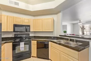 Photo #5: 6551423 Listing