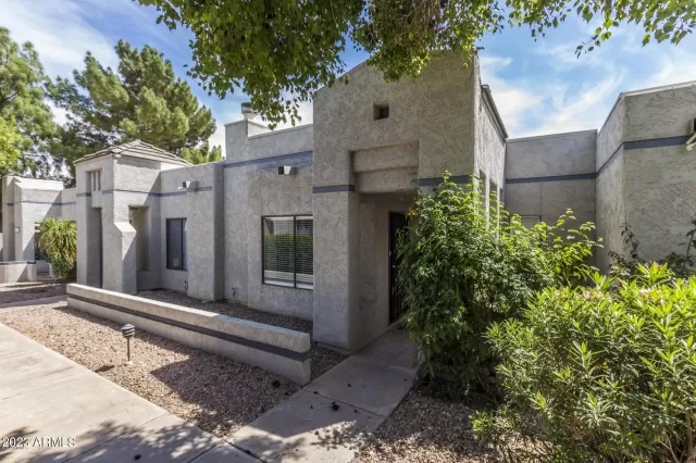 MLS: 6551653 Condo For Sale