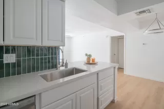 Photo #3: 6551763 Listing