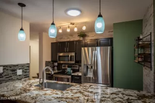 Photo #5: 6551946 Listing