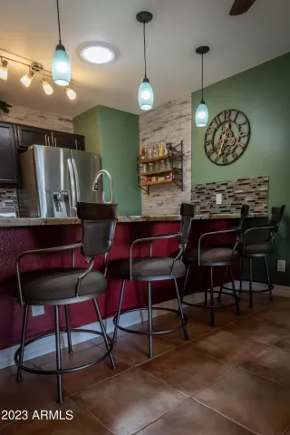 Photo #6: 6551946 Listing