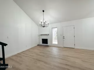 Photo #5: 6552036 Listing