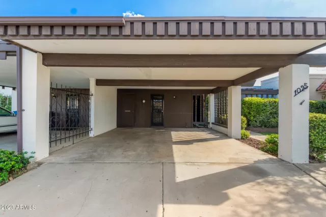 MLS: 6552094 Condo For Sale