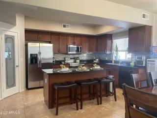 Photo #4: 6552107 Listing