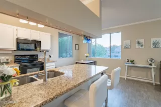 Photo #5: 6552262 Listing 