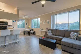 Photo #6: 6552262 Listing 