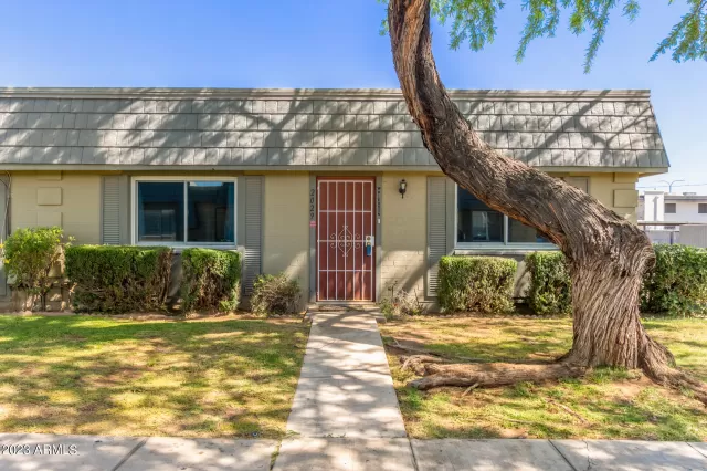 MLS: 6552372 Condo For Sale