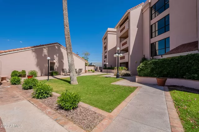 MLS: 6552527 Condo For Sale