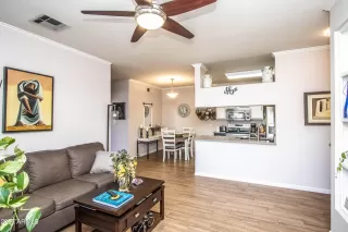 Photo #6: 6552694 Listing