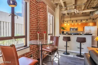 Photo #3: 6552808 Listing