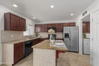 Photo #1: 6552821 Listing