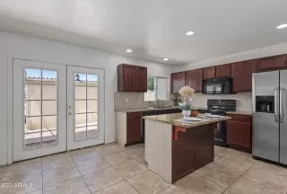 Photo #2: 6552821 Listing