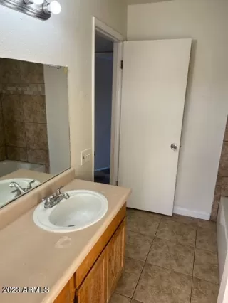 Photo #6: 6552870 Listing 