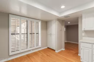 Photo #6: 6553036 Listing