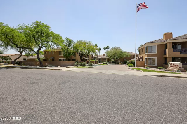 MLS: 6553414 Condo For Sale