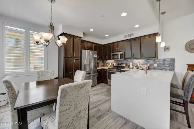 MLS: 6553445 Condo For Sale