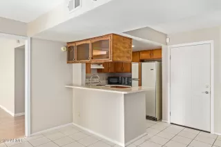 Photo #5: 6553516 Listing