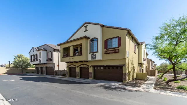 MLS: 6553558 Condo For Sale