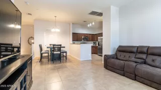 Photo #5: 6553558 Listing