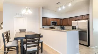 Photo #6: 6553558 Listing