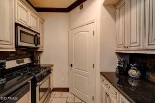 Photo #5: 6553737 Listing