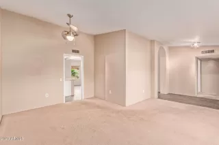 Photo #5: 6553808 Listing 