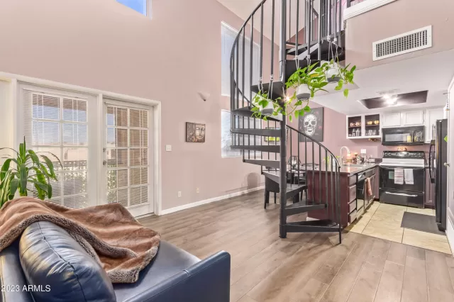 MLS: 6553958 Condo For Sale