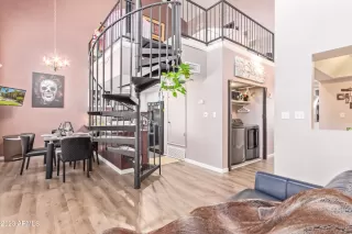 Photo #2: 6553958 Listing