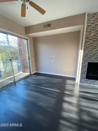 Photo #6: 6554469 Listing