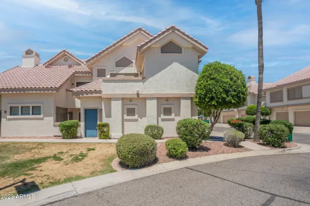 MLS: 6554488 Condo For Sale