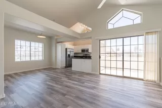 Photo #5: 6554488 Listing