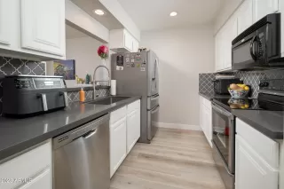 Photo #3: 6555293 Listing 