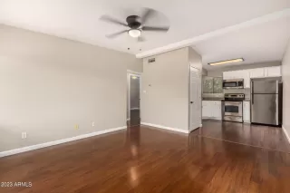 Photo #5: 6555367 Listing