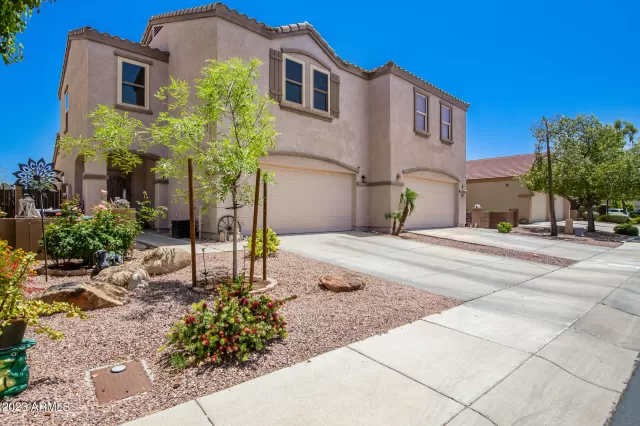 MLS: 6555485 Condo For Sale