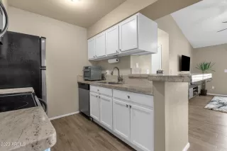 Photo #6: 6555488 Listing 