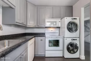 Photo #2: 6555608 Listing 