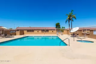 Photo #5: 6555704 Listing