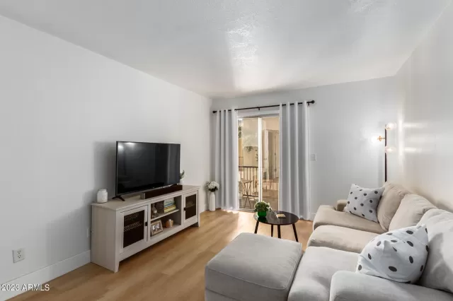 MLS: 6555706 Condo For Sale