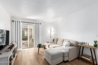 Photo #2: 6555706 Listing